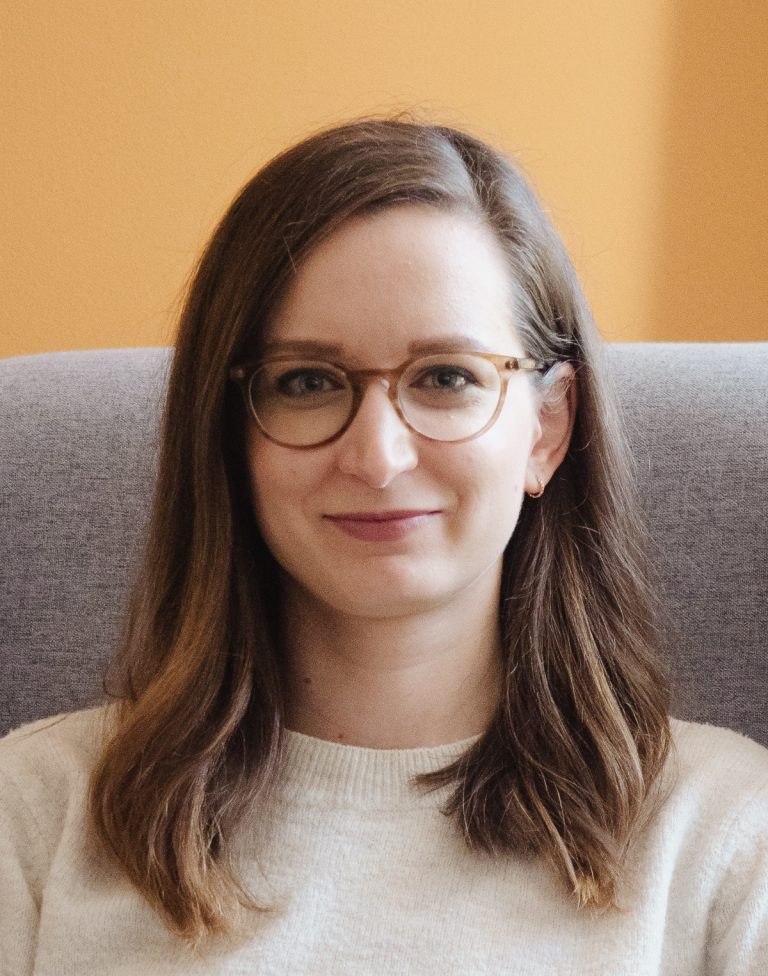 Julia Meszaros Psychnet 2 768x976