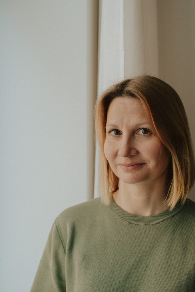 Nora 39 min 683x1024