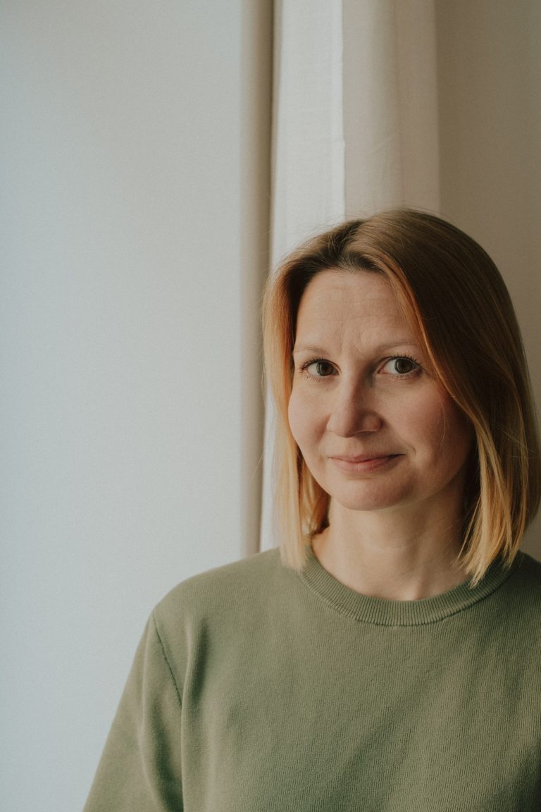 Nora 39 min 768x1152