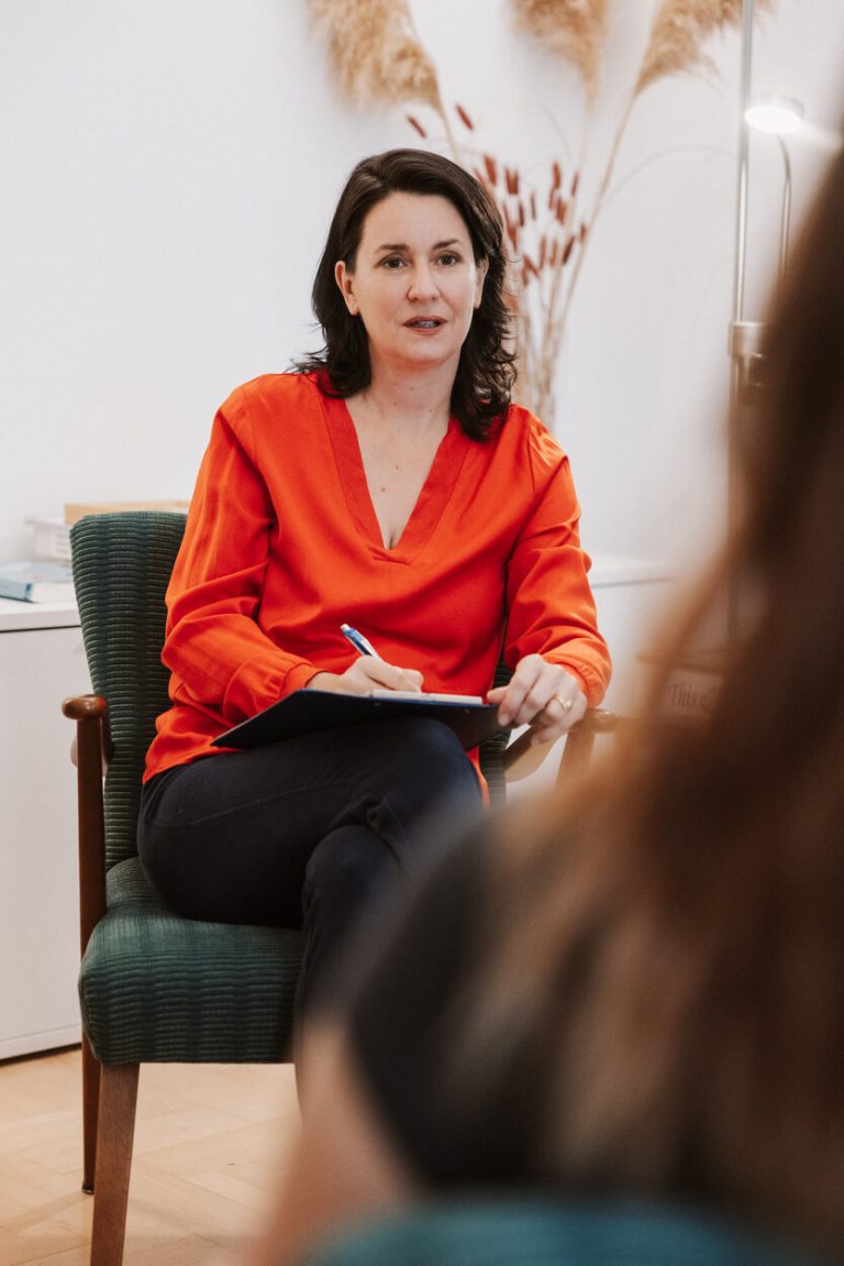 Sonja Anna Block ohne Brille 2 768x1151